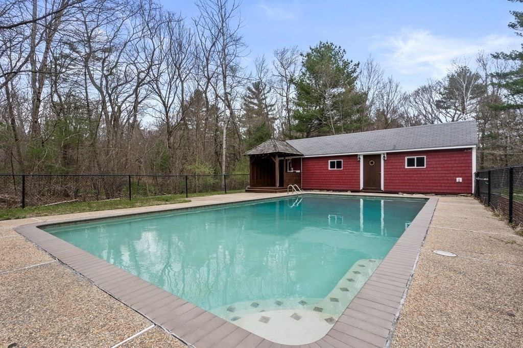 15 Grafton Road Upton, MA 01568 - Photo 33 of 42 Gallery Image 33