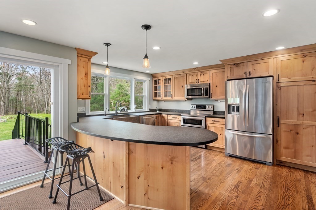 15 Grafton Road Upton, MA 01568 - Photo 9 of 42 Gallery Image 9