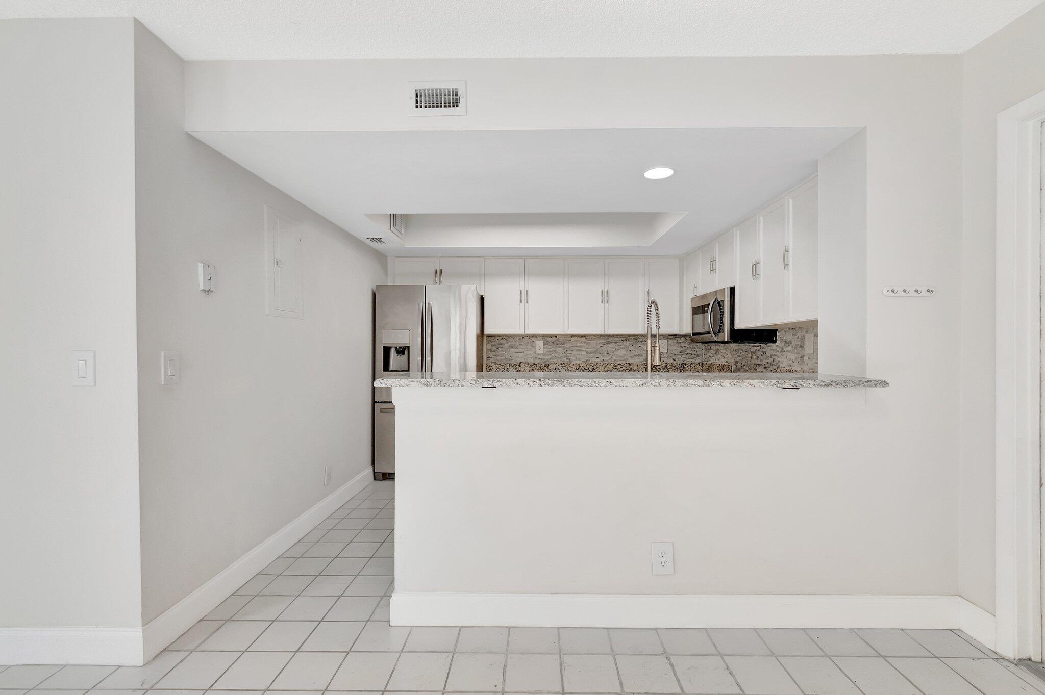 5332 Buckhead Circle, Unit 1010 Boca Raton, FL 33486 - Photo 11 of 34 11-web-or-mls-DSC_8836