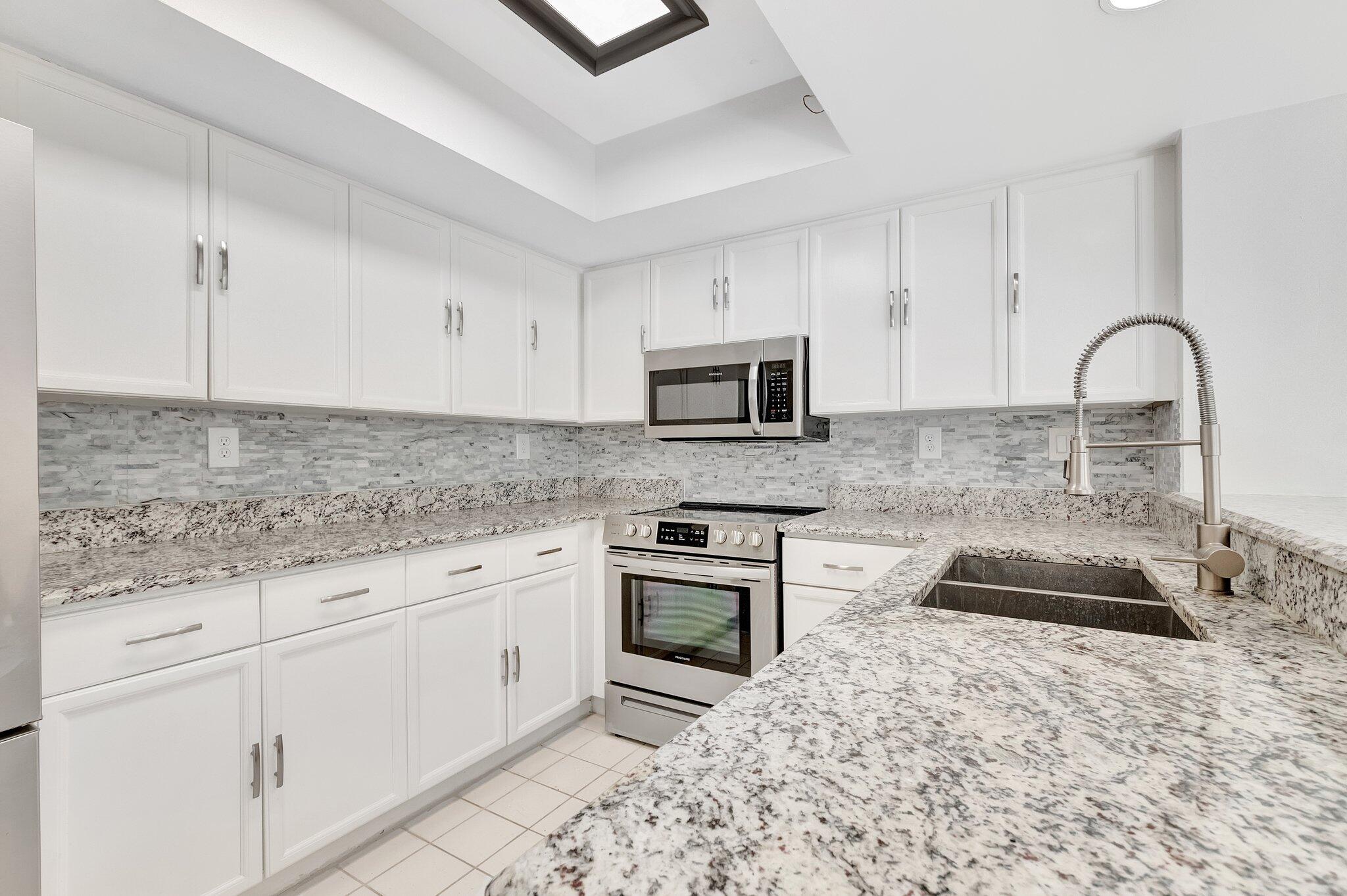 5332 Buckhead Circle, Unit 1010 Boca Raton, FL 33486 - Photo 13 of 34 13-web-or-mls-DSC_8846