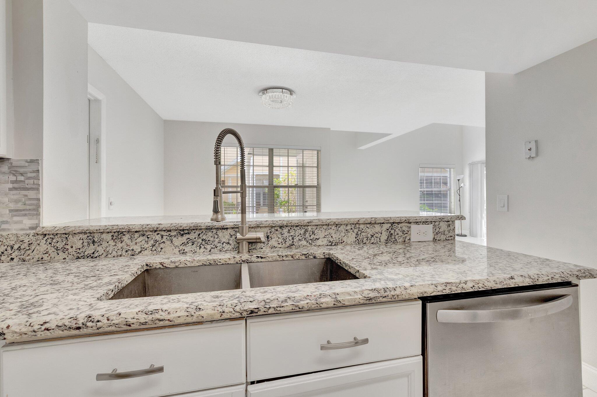 5332 Buckhead Circle, Unit 1010 Boca Raton, FL 33486 - Photo 16 of 34 16-web-or-mls-DSC_8861