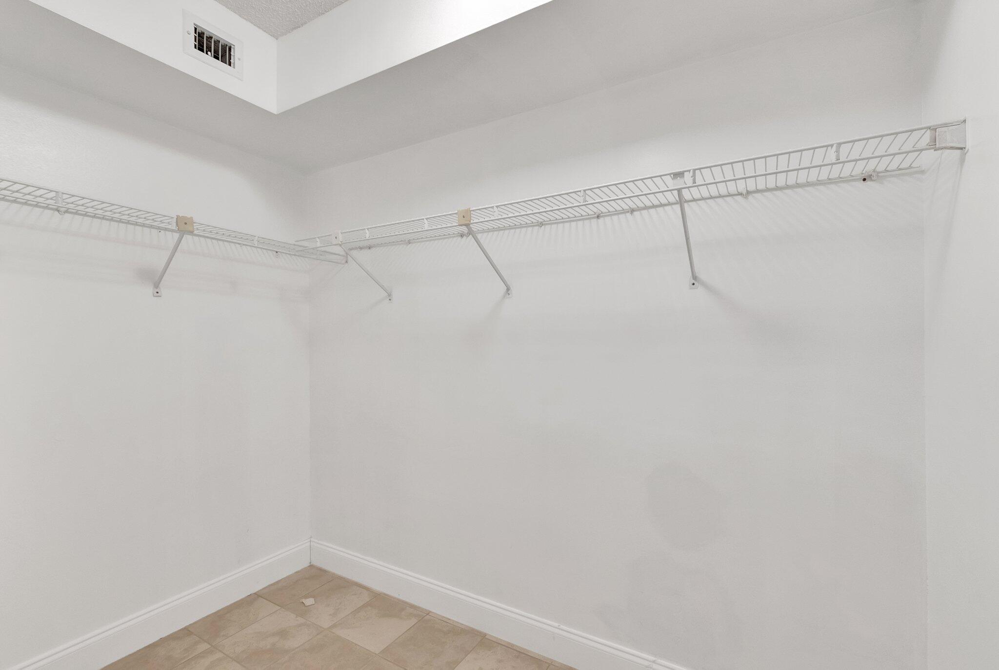 5332 Buckhead Circle, Unit 1010 Boca Raton, FL 33486 - Photo 22 of 34 22-web-or-mls-DSC_8891