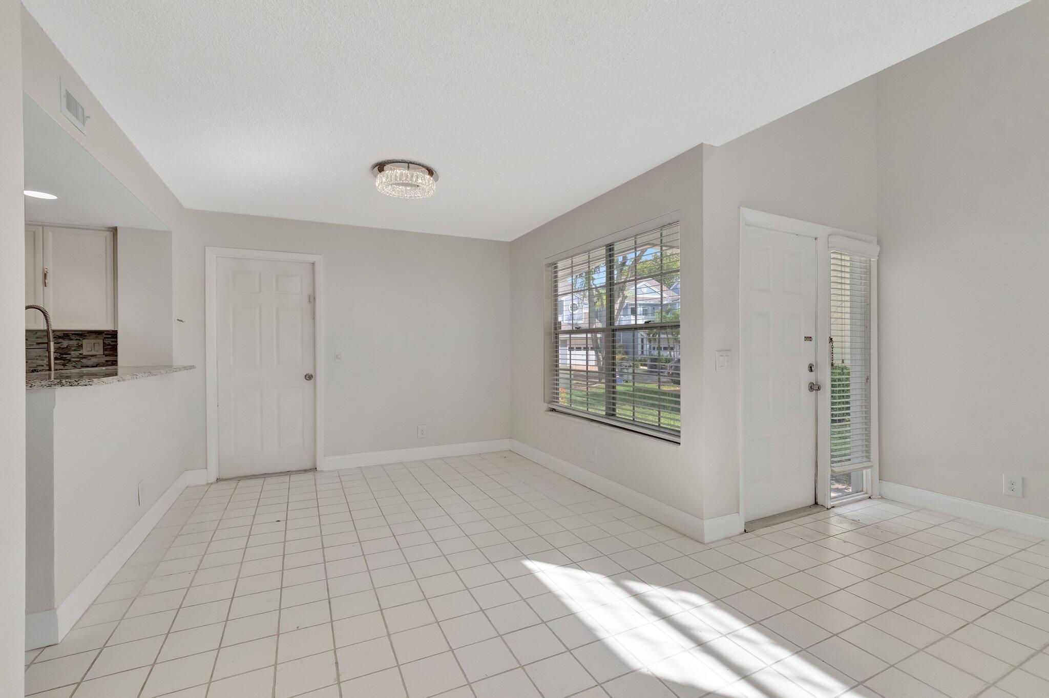 5332 Buckhead Circle, Unit 1010 Boca Raton, FL 33486 - Photo 5 of 34 5-web-or-mls-DSC_8806