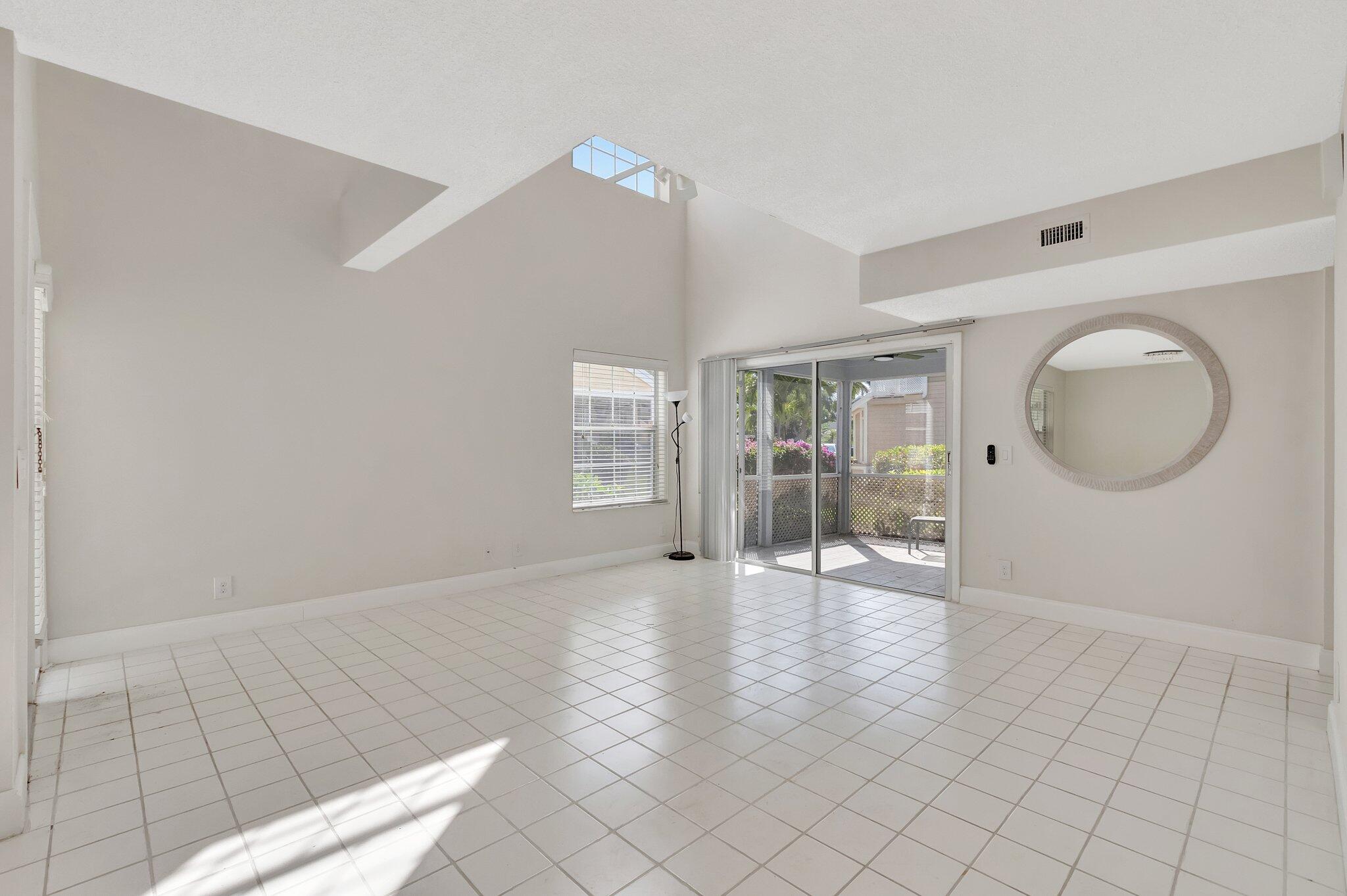 5332 Buckhead Circle, Unit 1010 Boca Raton, FL 33486 - Photo 6 of 34 6-web-or-mls-DSC_8811
