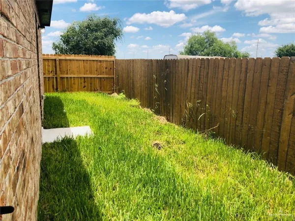 $925 | 3904 Valeria Street, Unit 1, Edinburg, TX 78541