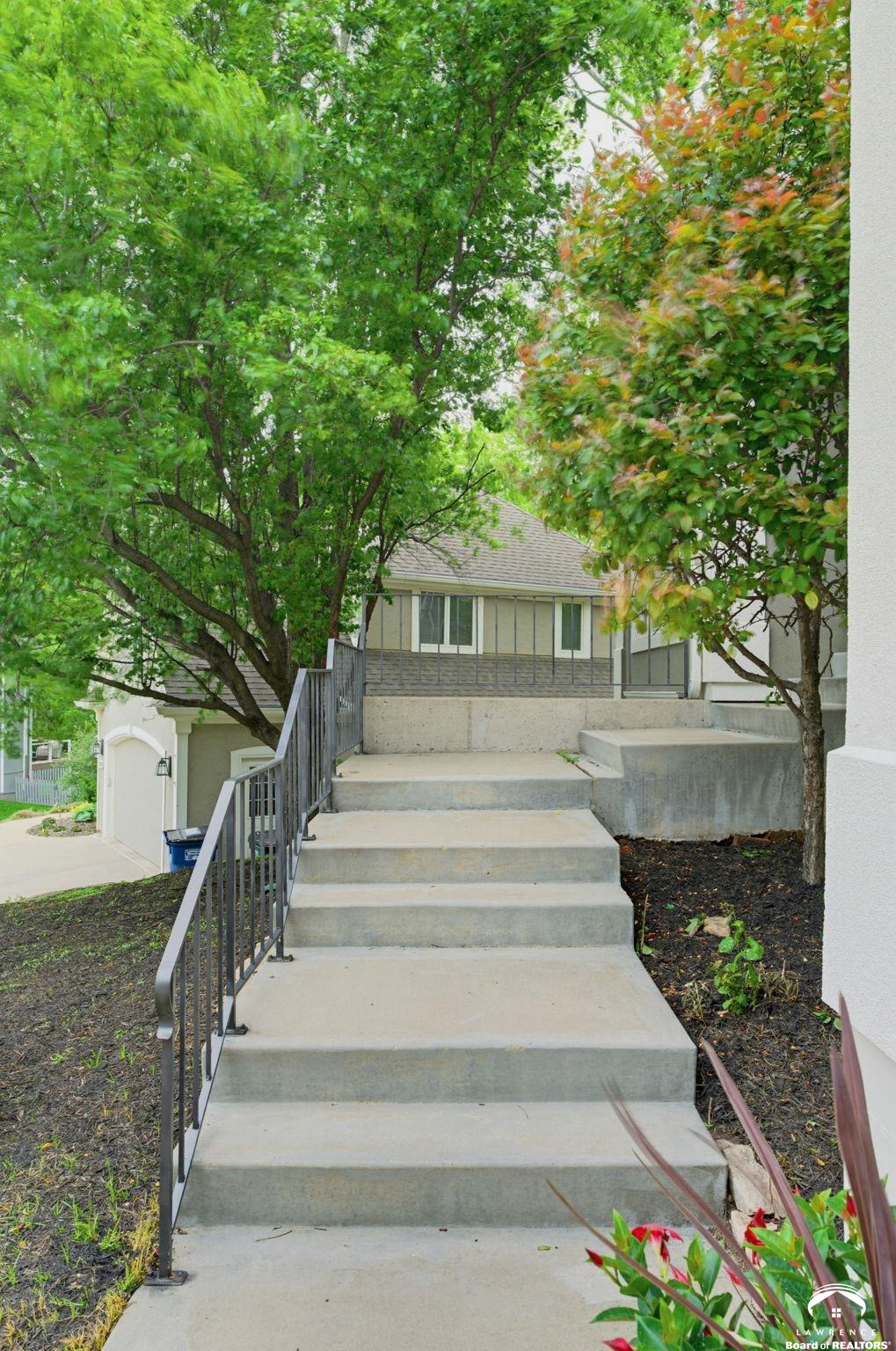 1124 Dubs Court Lawrence, KS 66049 - Photo 3 of 69