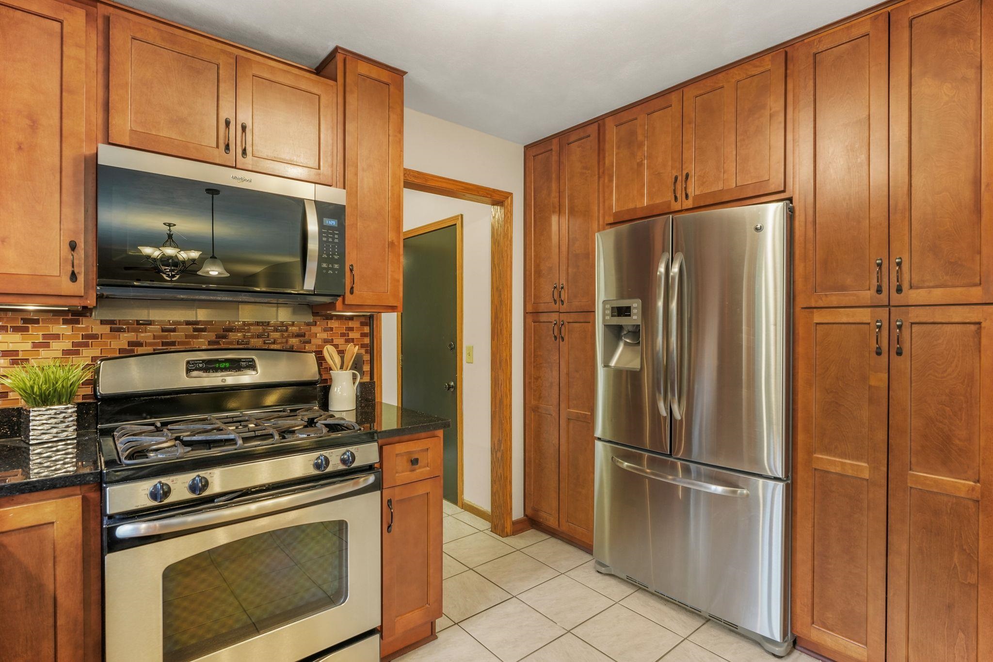 7313 Longmeadow Road Madison, WI 53717 - Photo 8 of 44 Gallery Image 8