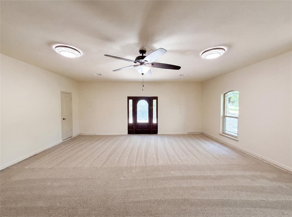 121 Rey Del Mar Circle Weatherford, TX 76085 - Photo 11 of 24
