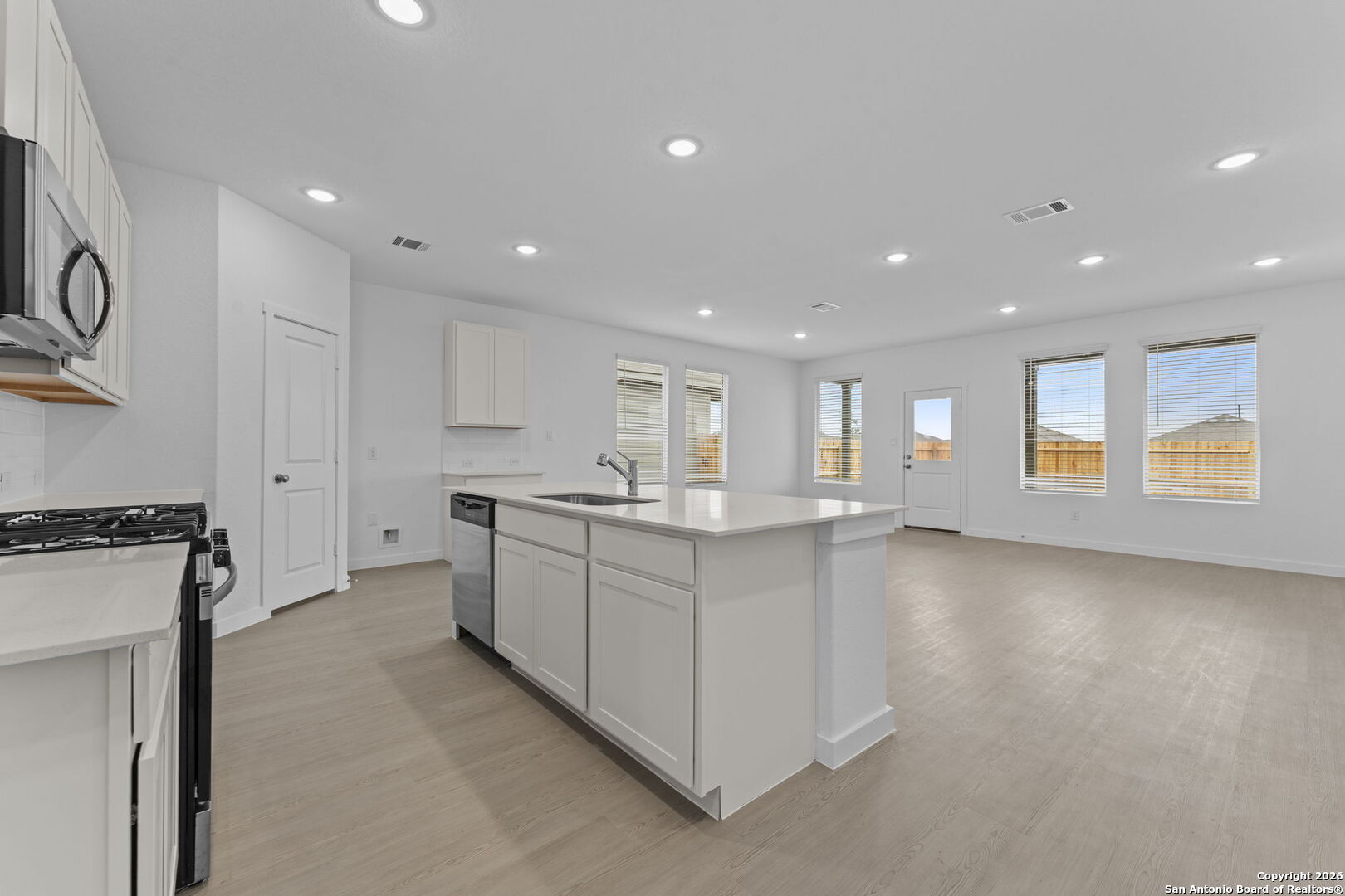 1883 Nuthatch Ridge New Braunfels, TX 78130 - Photo 11 of 22