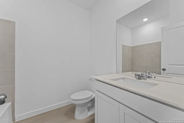 $260,000 | 1883 Nuthatch Ridge, New Braunfels, TX 78130