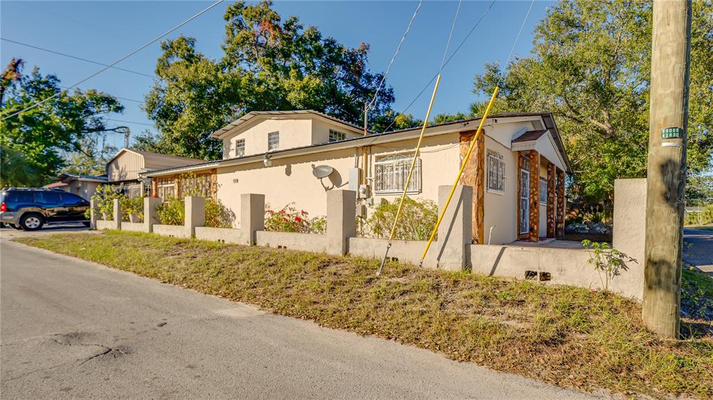 3602 North 25th Street Tampa, FL 33605 - Photo 3 of 40