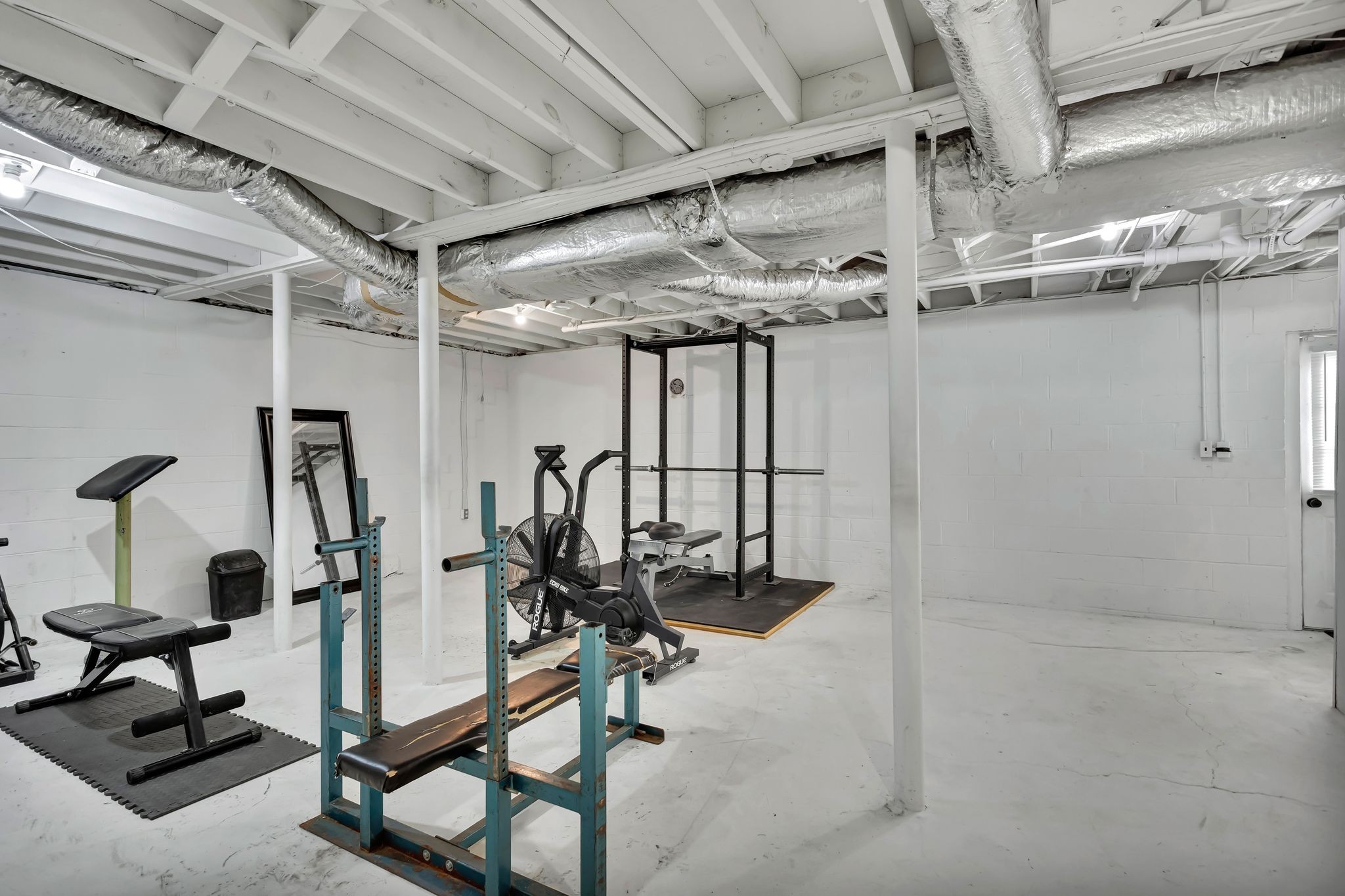 108 8th Avenue Columbia, TN 38401 - Photo 12 of 30 a view of a room with gym equipment