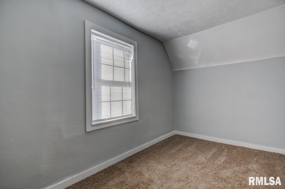 1129 Virginia Avenue Springfield, IL 62702 - Photo 25 of 35
