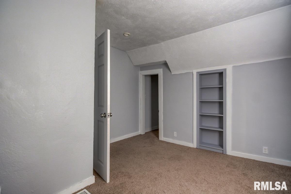 1129 Virginia Avenue Springfield, IL 62702 - Photo 27 of 35