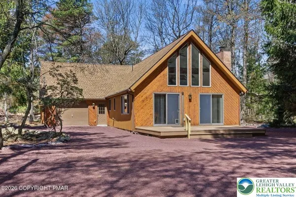 $525,000 | 12 Birch Street, Lake Harmony, PA 18624