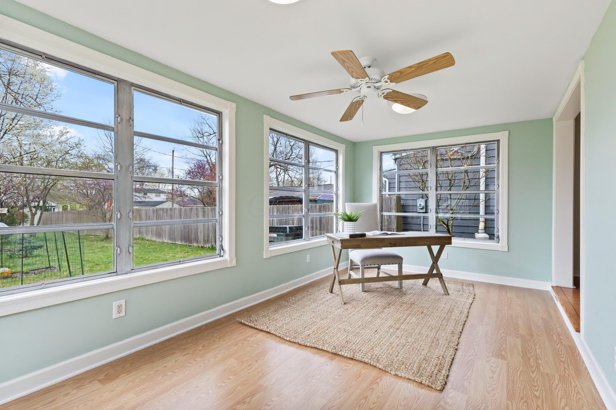 423 Garden Road Columbus, OH 43214 - Photo 10 of 29 Sunroom