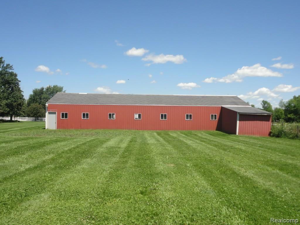 10385 Sharp Road Swartz Creek, MI 48473 - Photo 3 of 29 036.jpg