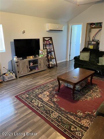 658 Kirsch Lane Springfield, KY 40069 - Photo 4 of 18 Kirsch 4