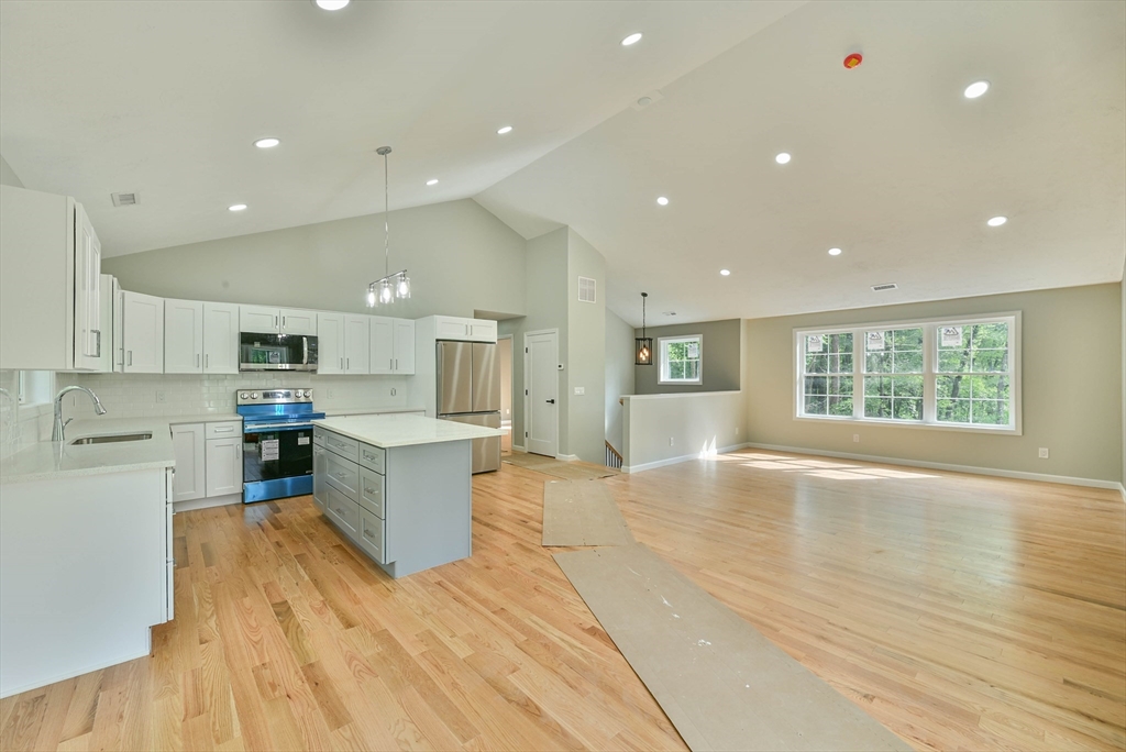 86 Ramshorn Road Charlton, MA 01507 - Photo 3 of 35 Gallery Image 3