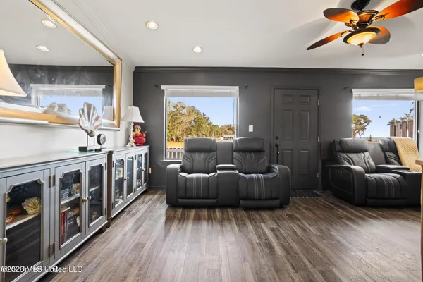 $479,000 | 527 Front Beach Drive, Unit 40, Ocean Springs, MS 39564