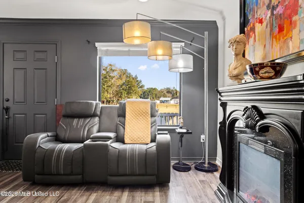 $479,000 | 527 Front Beach Drive, Unit 40, Ocean Springs, MS 39564