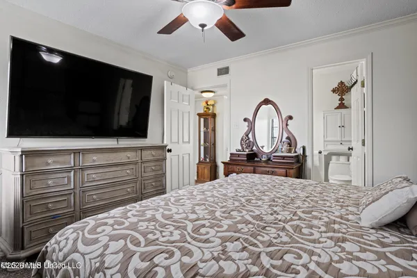 $479,000 | 527 Front Beach Drive, Unit 40, Ocean Springs, MS 39564