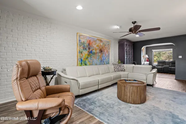 $479,000 | 527 Front Beach Drive, Unit 40, Ocean Springs, MS 39564