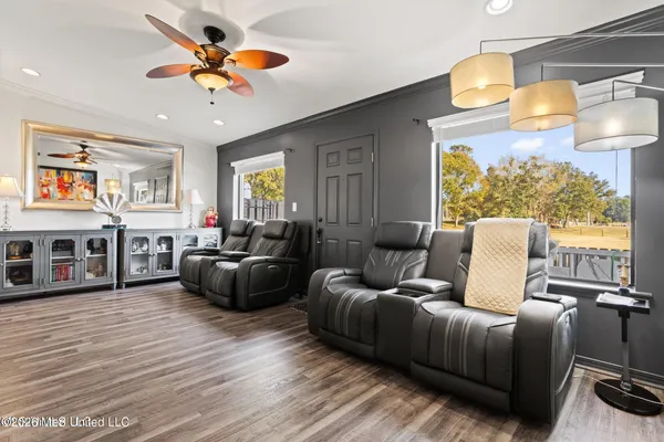 $479,000 | 527 Front Beach Drive, Unit 40, Ocean Springs, MS 39564