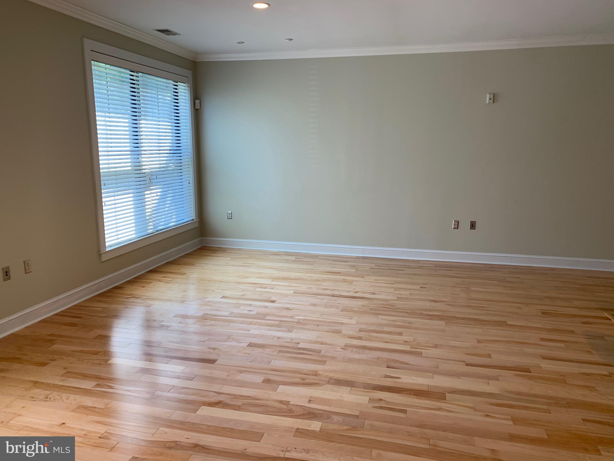 2007 Clipper Park Road, Unit 114 Baltimore, MD 21211 - Photo 15 of 45