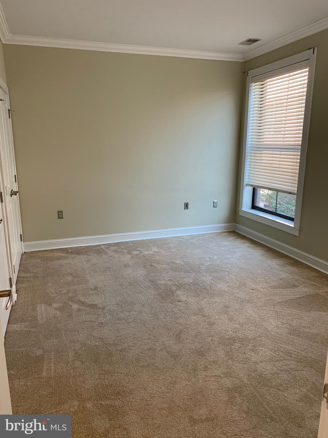 2007 Clipper Park Road, Unit 114 Baltimore, MD 21211 - Photo 17 of 45