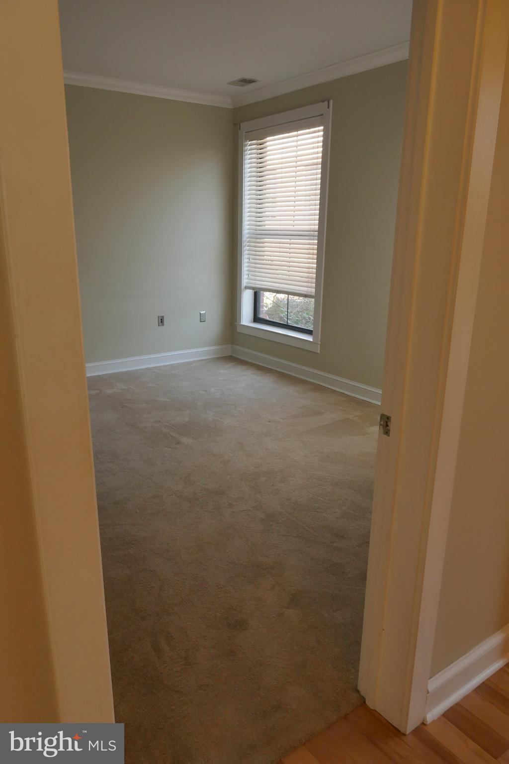 2007 Clipper Park Road, Unit 114 Baltimore, MD 21211 - Photo 28 of 45
