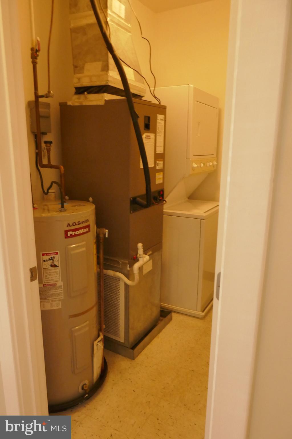 2007 Clipper Park Road, Unit 114 Baltimore, MD 21211 - Photo 33 of 45