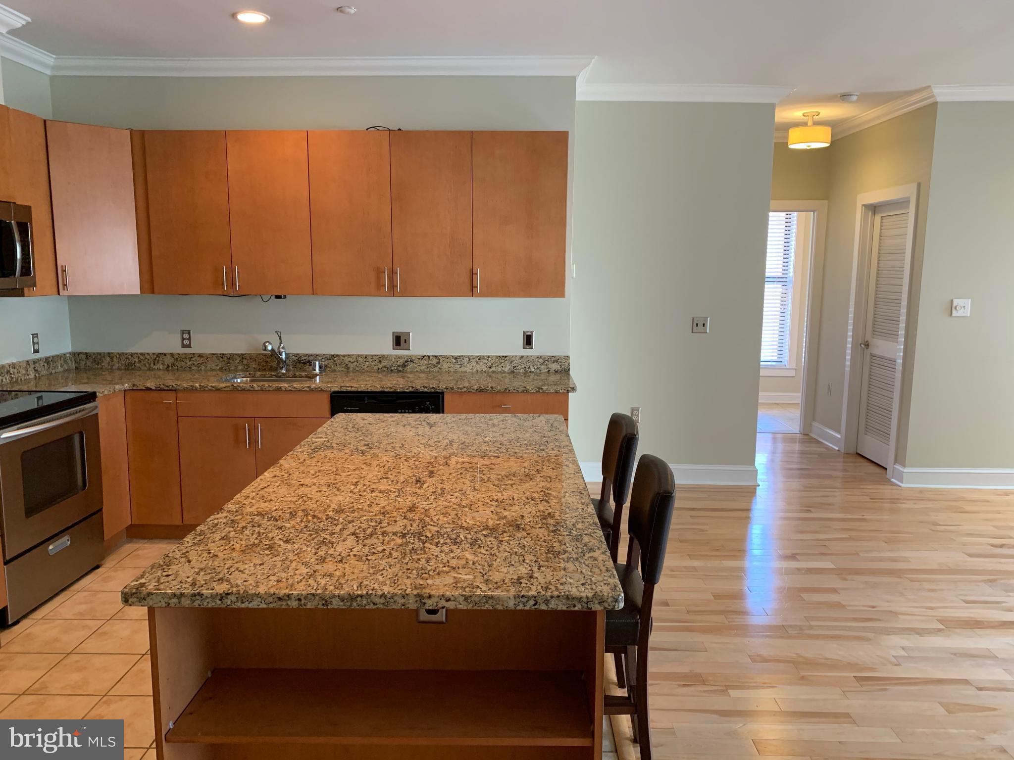 2007 Clipper Park Road, Unit 114 Baltimore, MD 21211 - Photo 8 of 45