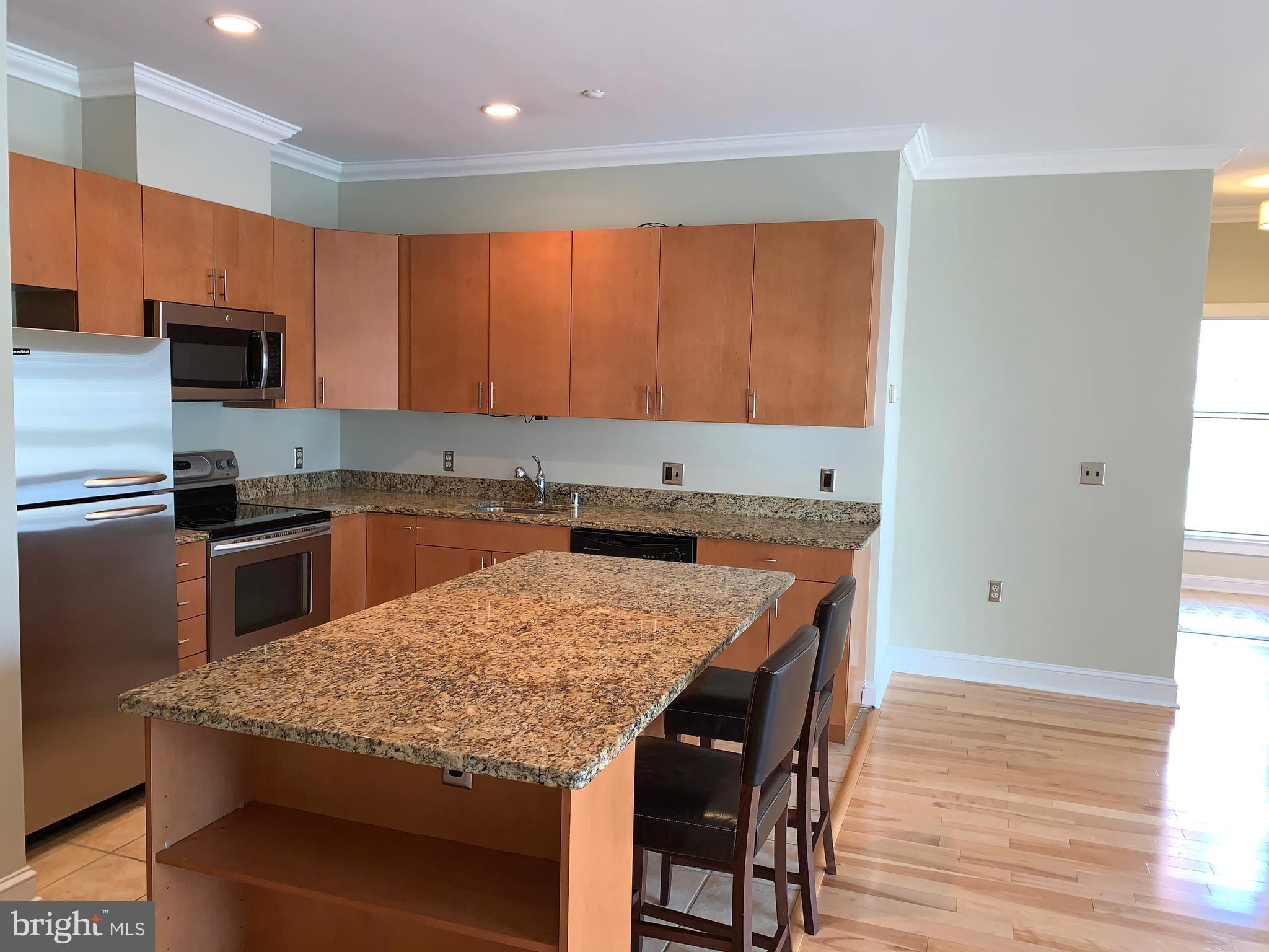 2007 Clipper Park Road, Unit 114 Baltimore, MD 21211 - Photo 9 of 45