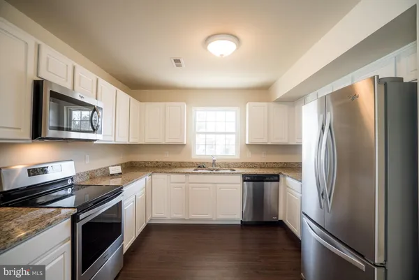 $2,250 | 194 Bend Farm Road, Fredericksburg, VA 22408