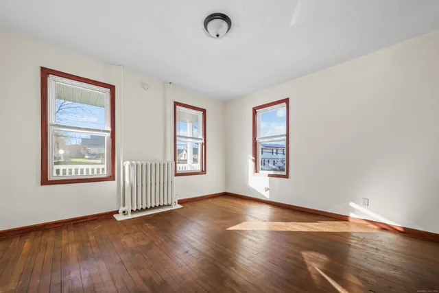 $1,700 | 294 Bellevue Street, Hartford, CT 06120