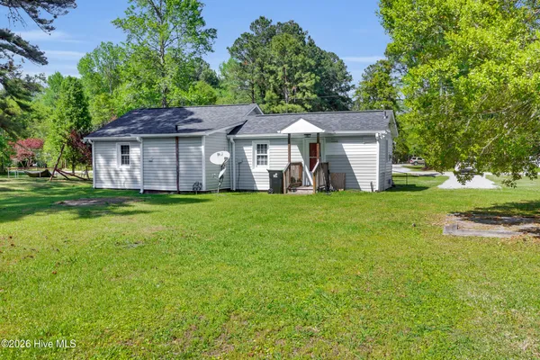 $1,900 | 270 Territorial Road, New Bern, NC 28560