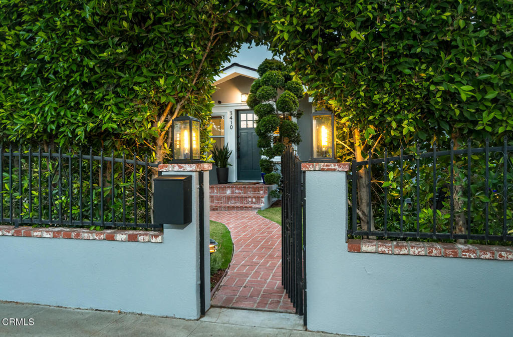 3410 Greensward Road Los Angeles, CA 90039 - Photo 5 of 29 003_3410 Greensward_GYP-MLS