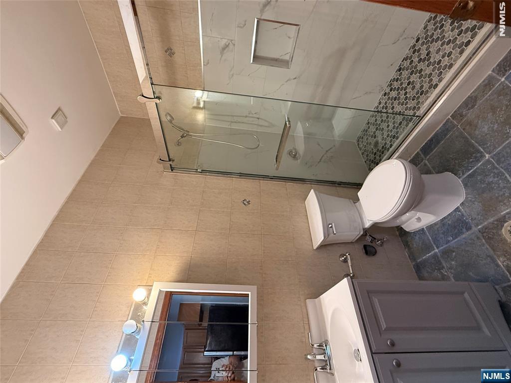 228 Main Street, Unit F Ridgefield Park, NJ 07660 - Photo 6 of 9 Gallery Image 6