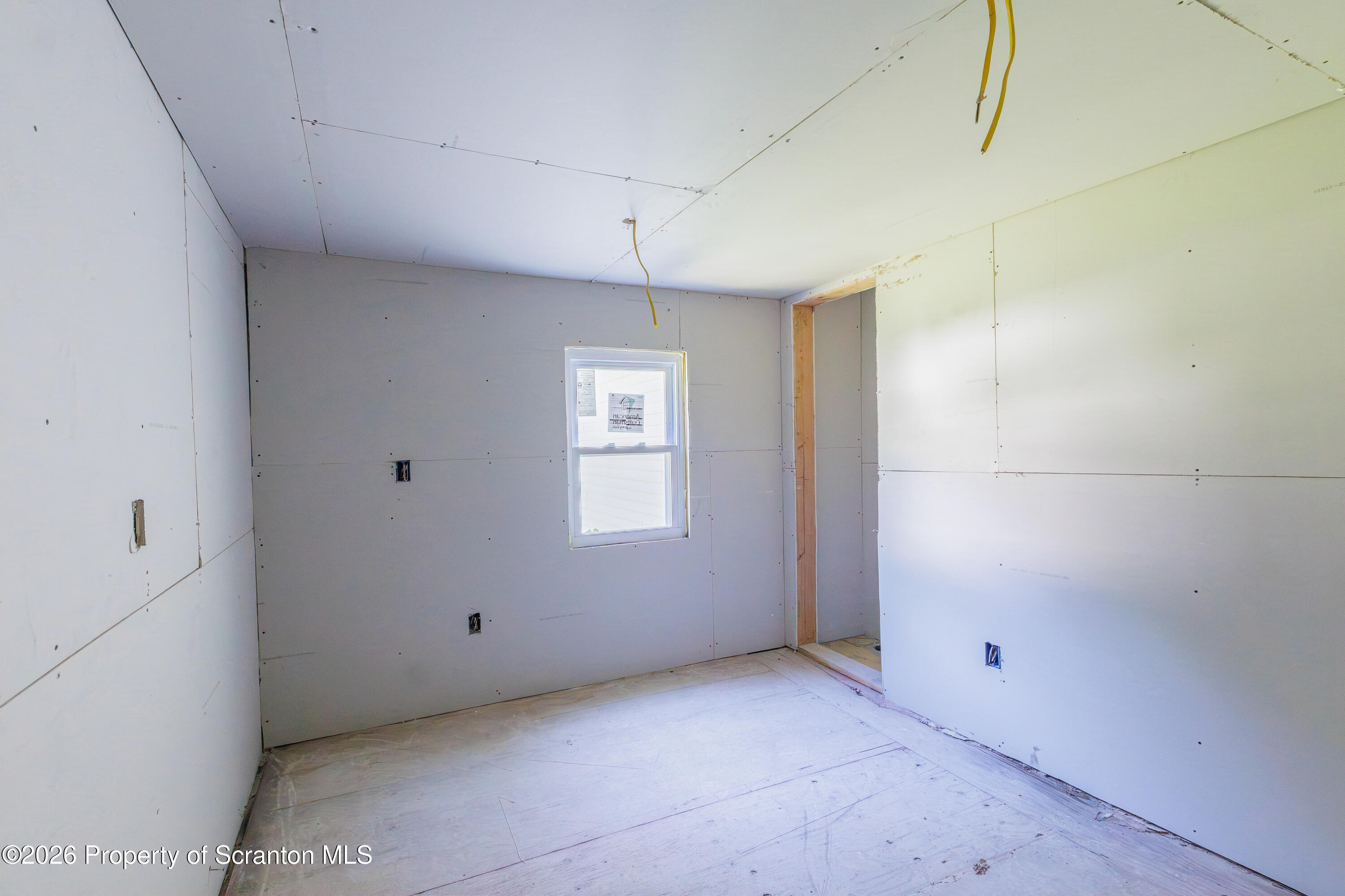 2 Washington Street Dallas, PA 18612 - Photo 6 of 20 davids house _1--15