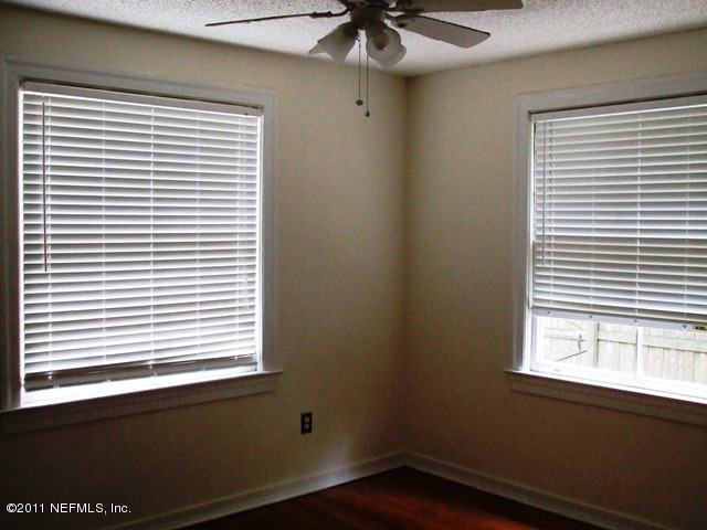 4051 Dover Road Jacksonville, FL 32207 - Photo 5 of 11 bedroom 1