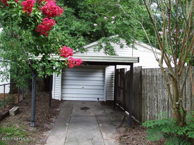 4051 Dover Road Jacksonville, FL 32207 - Photo 9 of 11 detached garage with carport