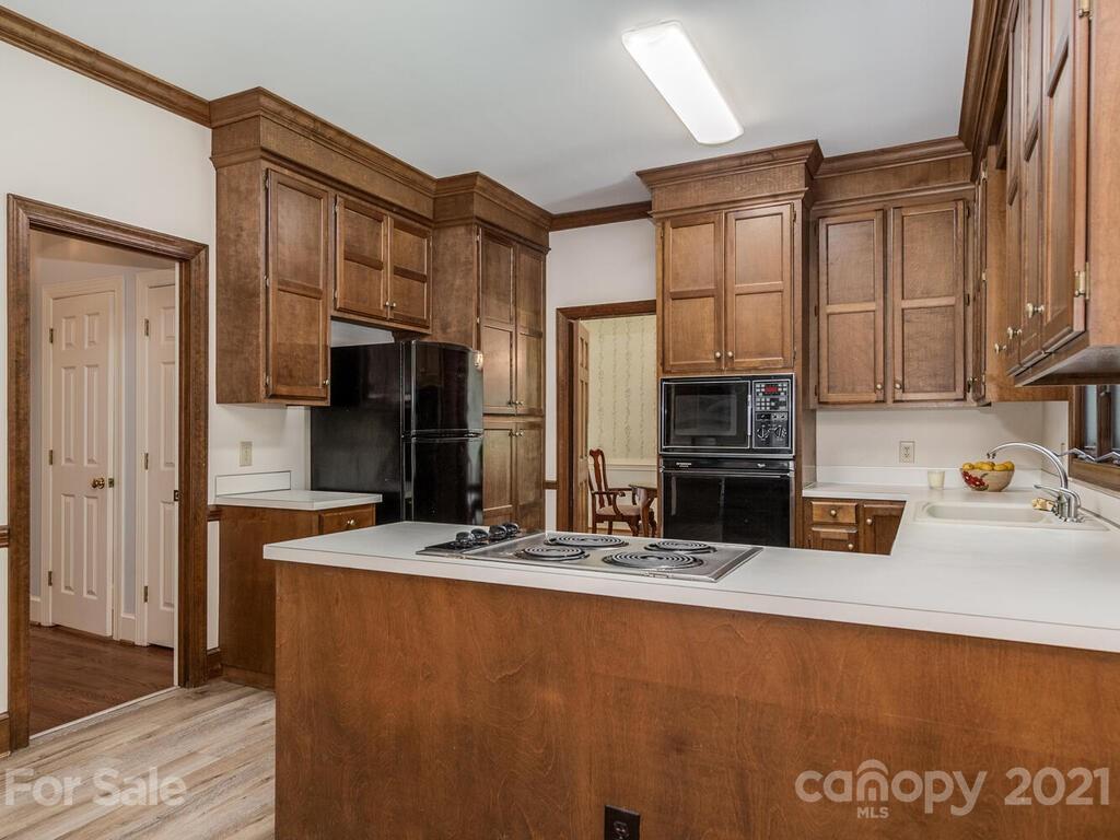 4404 Quail View Road Charlotte, NC 28226 - Photo 11 of 38 Gallery Image 11