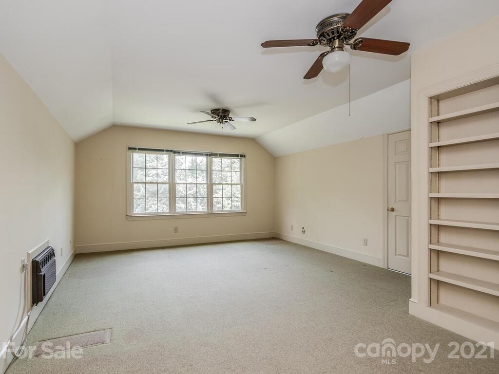 4404 Quail View Road Charlotte, NC 28226 - Photo 32 of 38 Gallery Image 32