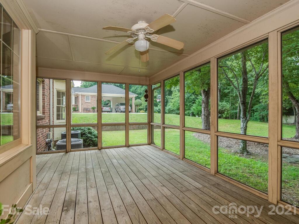 4404 Quail View Road Charlotte, NC 28226 - Photo 33 of 38 Gallery Image 33