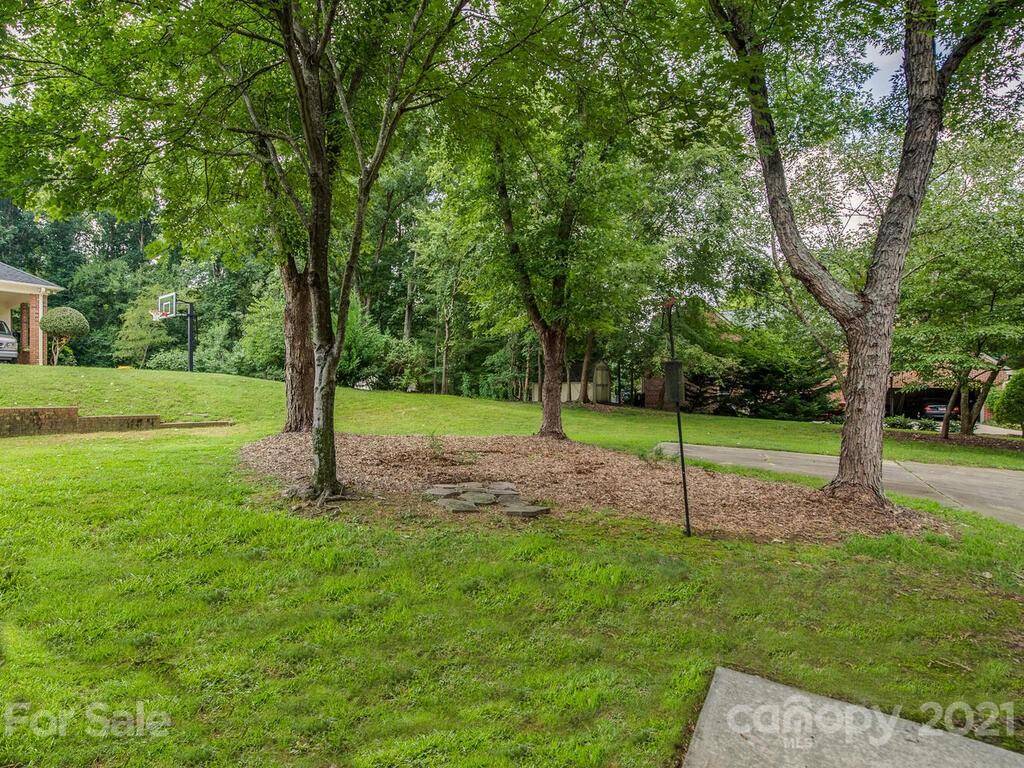 4404 Quail View Road Charlotte, NC 28226 - Photo 36 of 38 Gallery Image 36