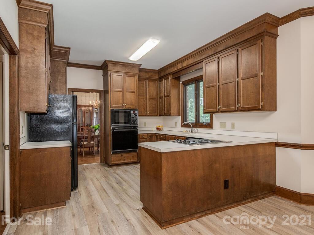 4404 Quail View Road Charlotte, NC 28226 - Photo 10 of 38 Gallery Image 10