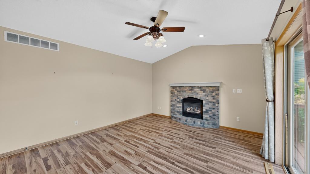 5806 48 Avenue Northwest Rochester, MN 55901 - Photo 21 of 48
