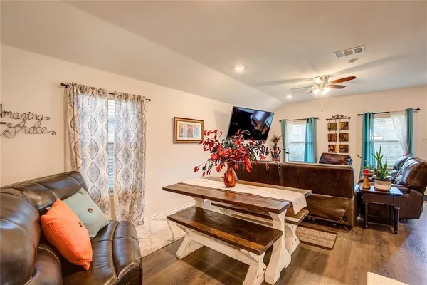 $2,400 | 1004 Basswood Lane, Royse City, TX 75189