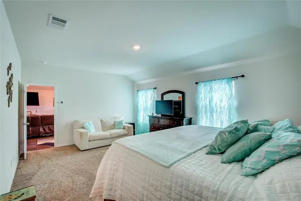 $2,400 | 1004 Basswood Lane, Royse City, TX 75189